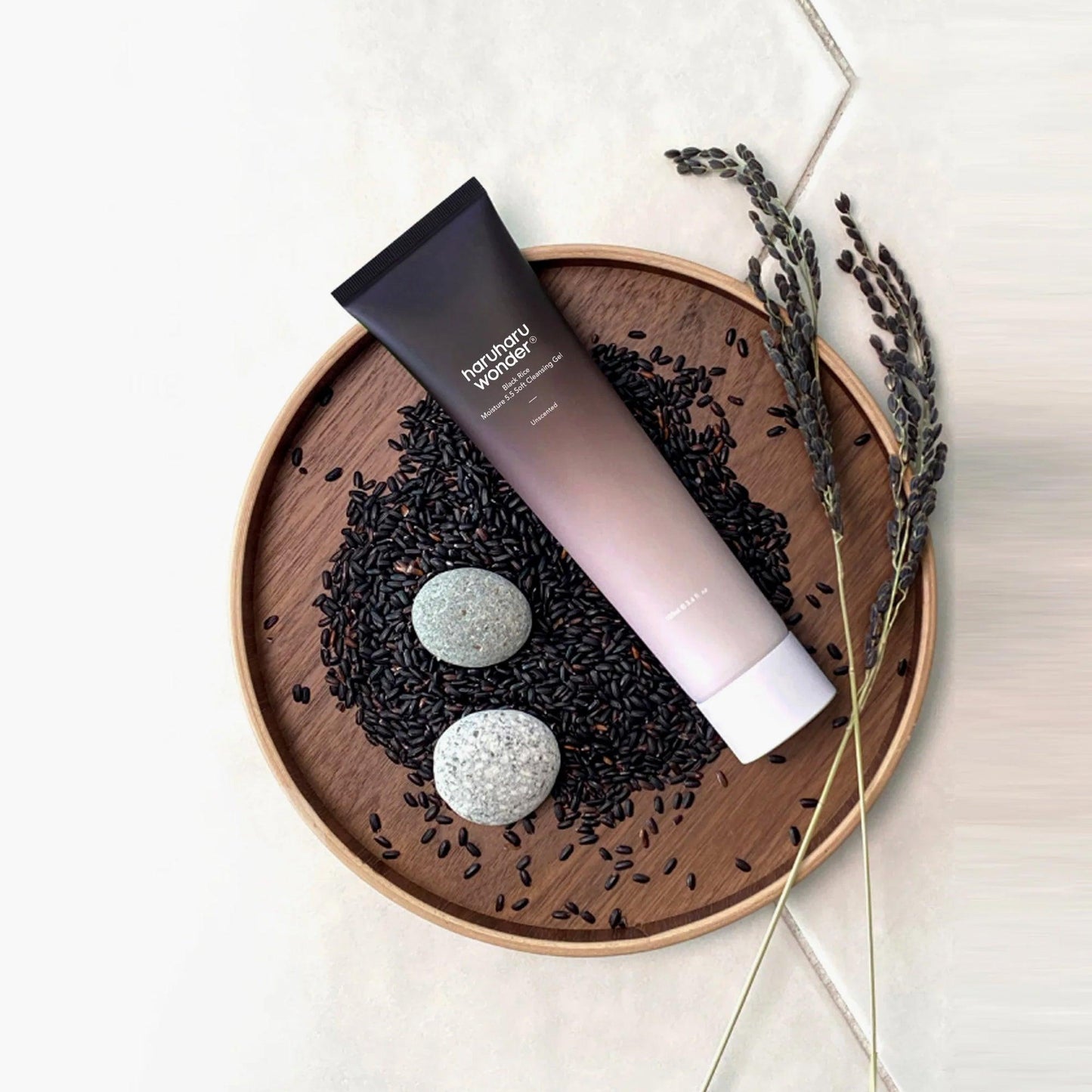 Haruharu Wonder Black Rice Moisture 5.5 Soft Cleansing Gel Unscented 100ml - TheSkinFit