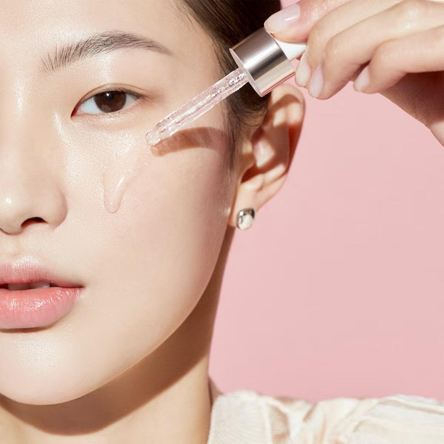 Laneige Glowy Makeup Serum 30ml - TheSkinFit