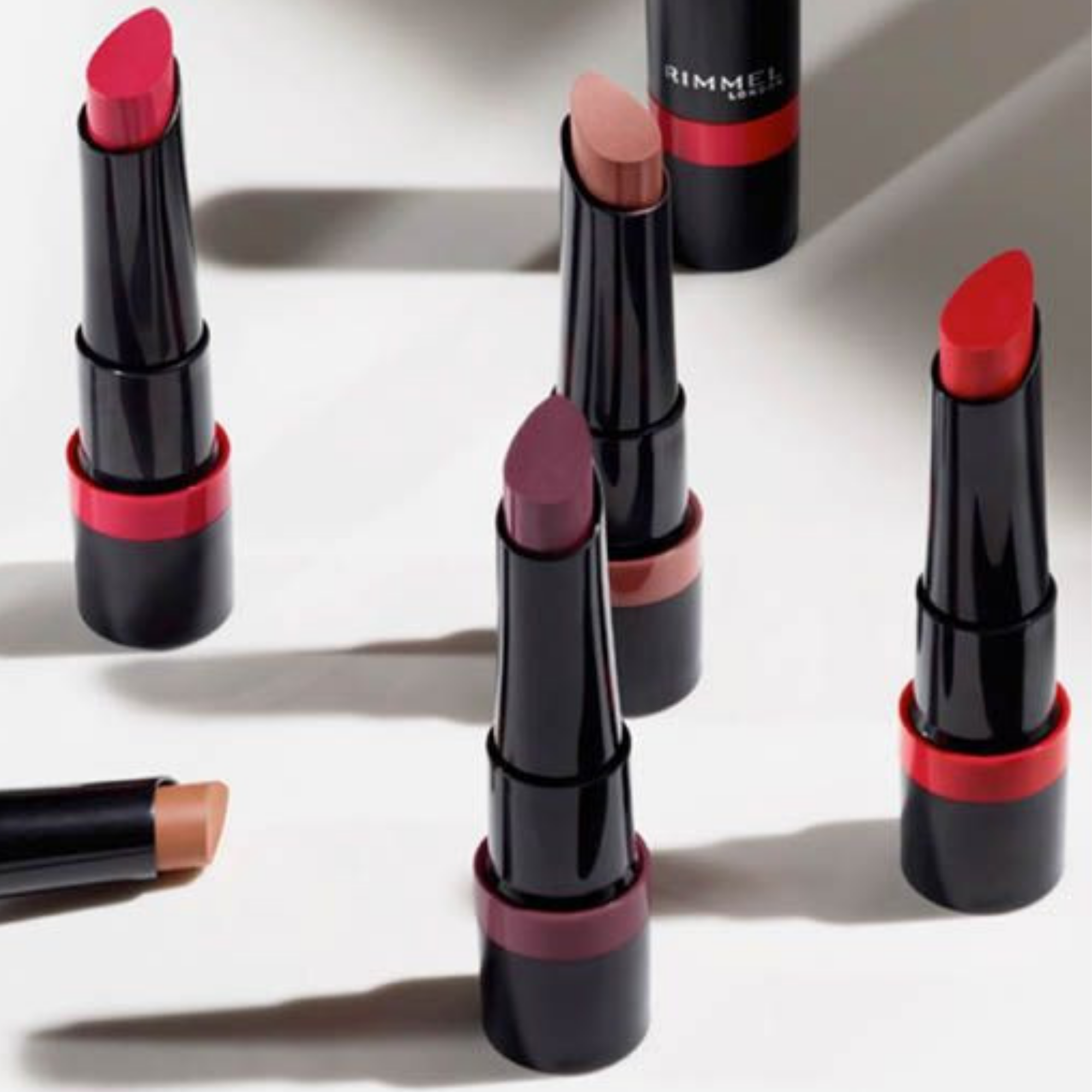 Rimmel Lasting Finish Matte Lipstick 4gm - 560 Burgundy Red