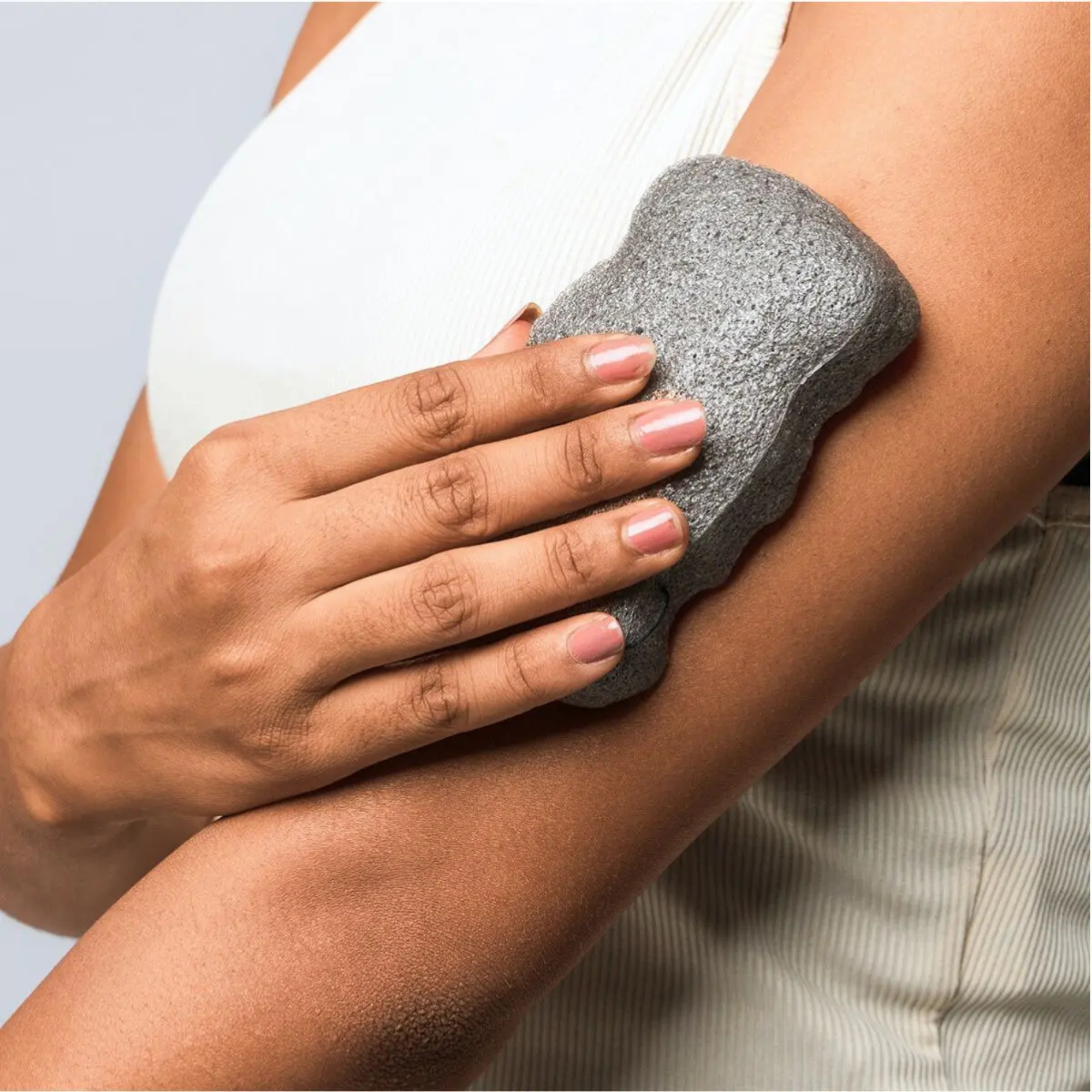 AccuFix Cosmetics Bamboo Charcoal Konjac Sponge