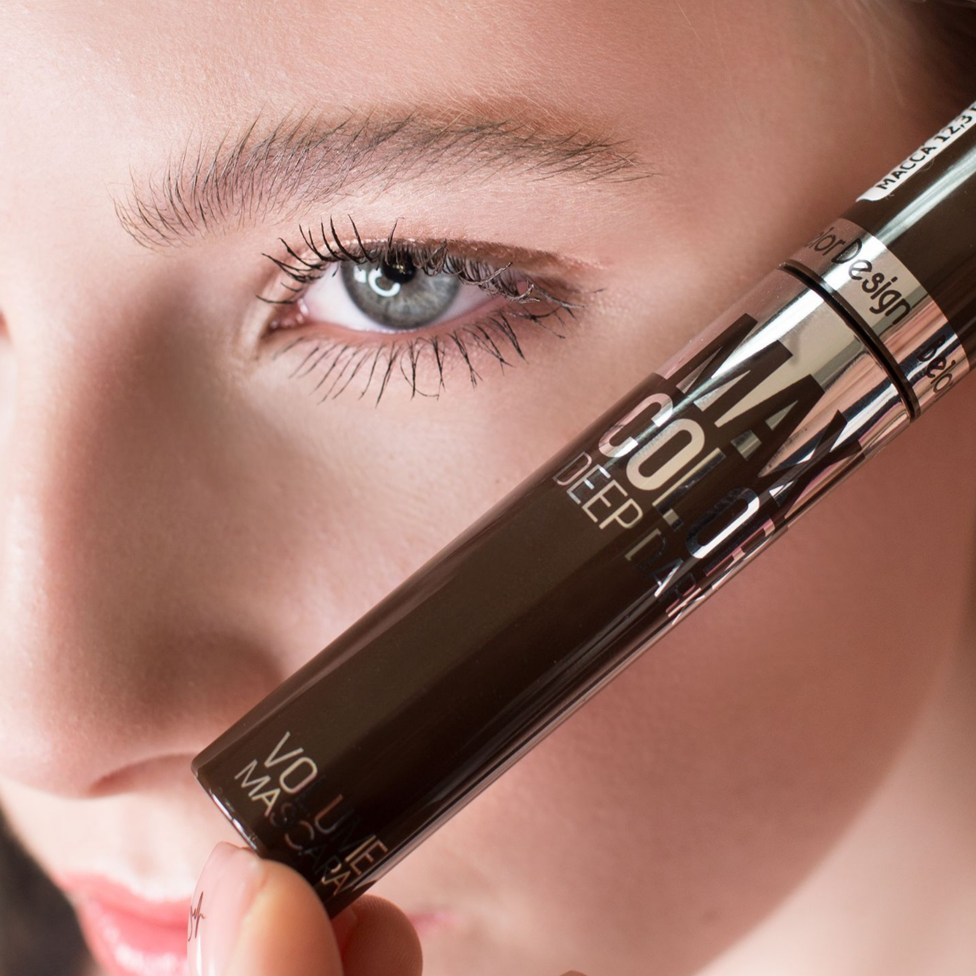 Belor Design Maxi Color Dark Volume Mascara Deep Chocolate 12.3gm price in Pakistan