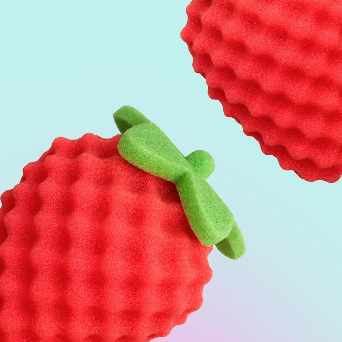 Bleuface Strawberry Bath Sponge
