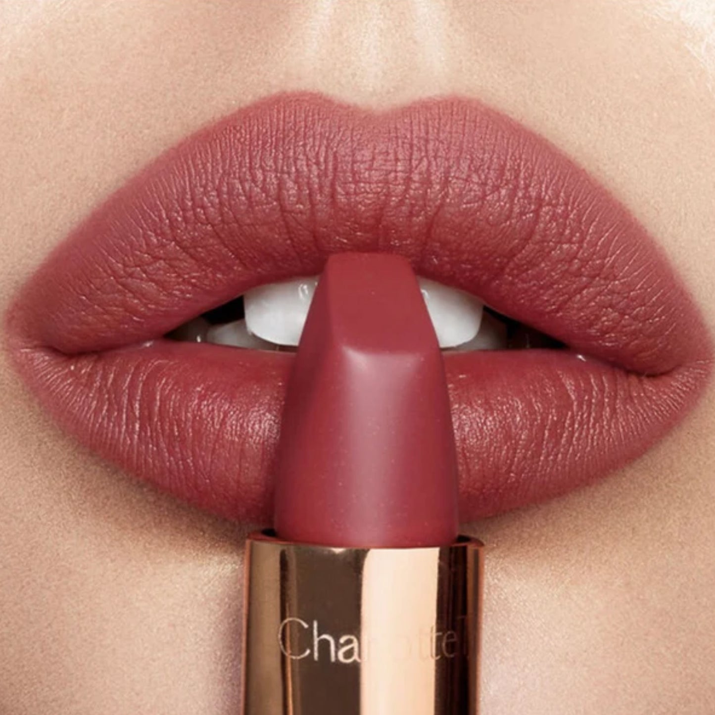 Charlotte Tilbury Matte Revolution Lipstick M.I. Kiss 3.5gm