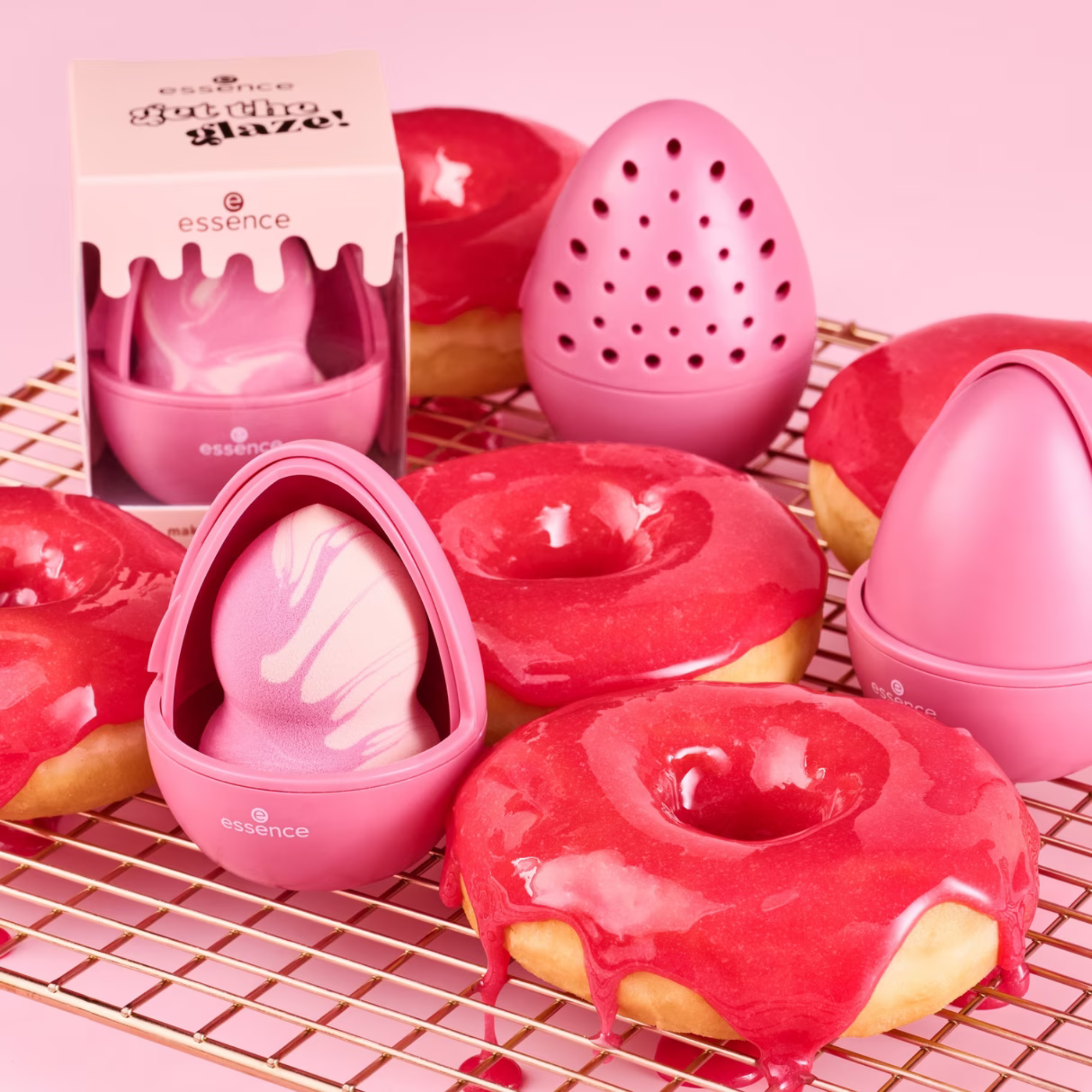 Essence Get the Glaze Makeup Sponge & Case how to use