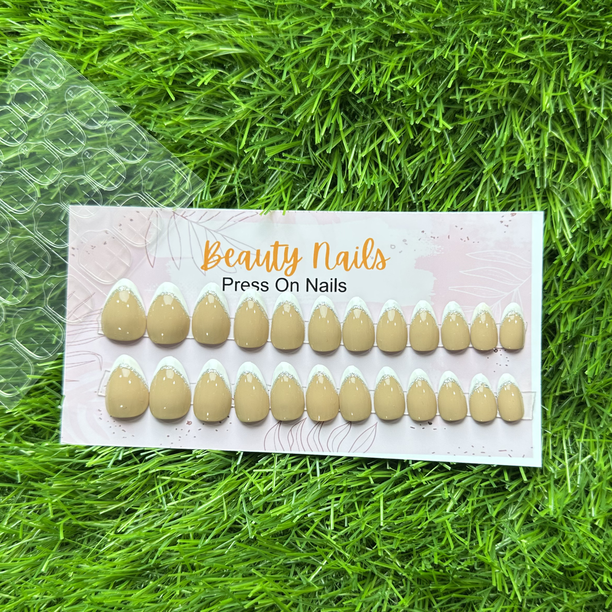 Beauty Nails Almond Press On-Nails 24 Pieces