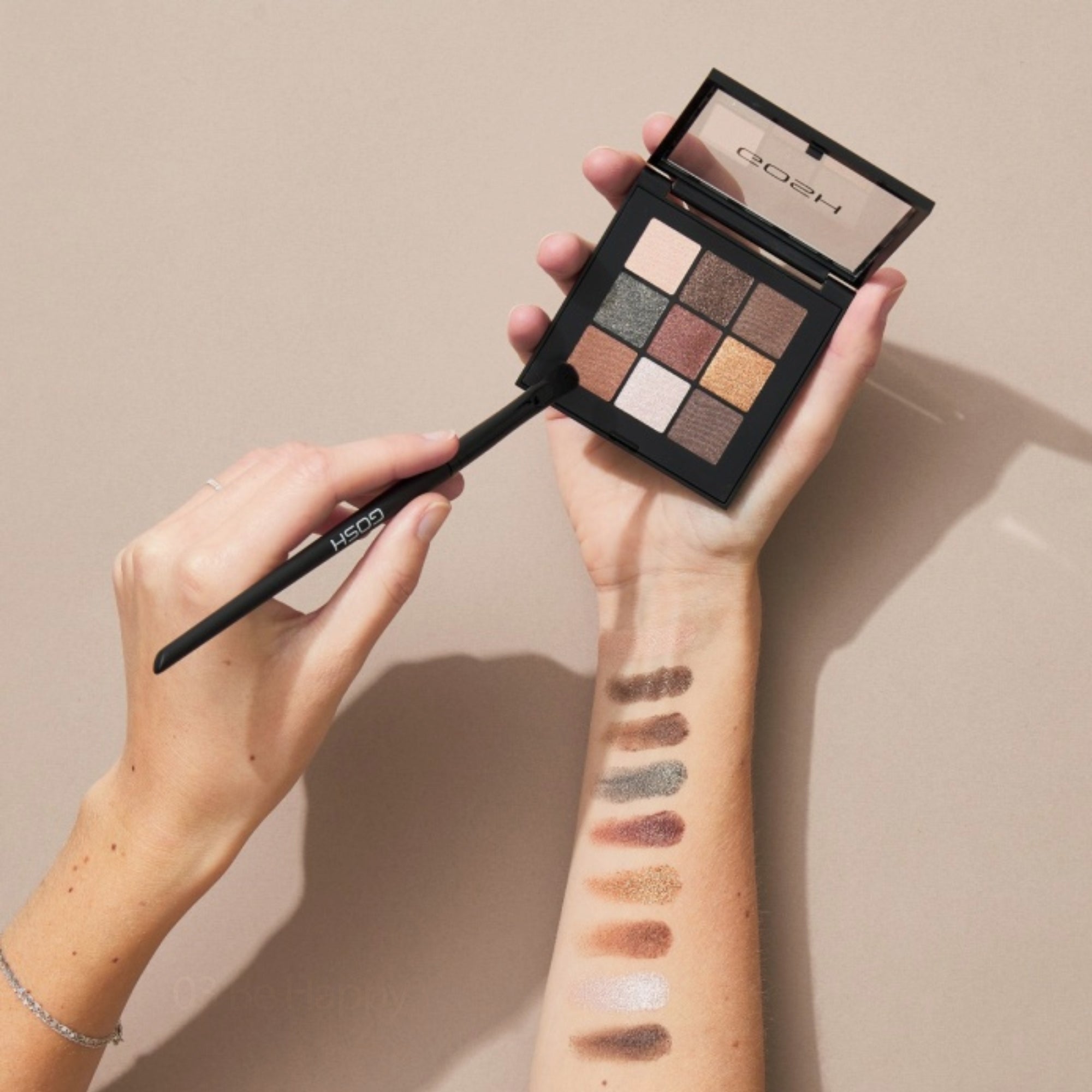 Gosh Eyedentity Palette 8gm Price in Pakistan