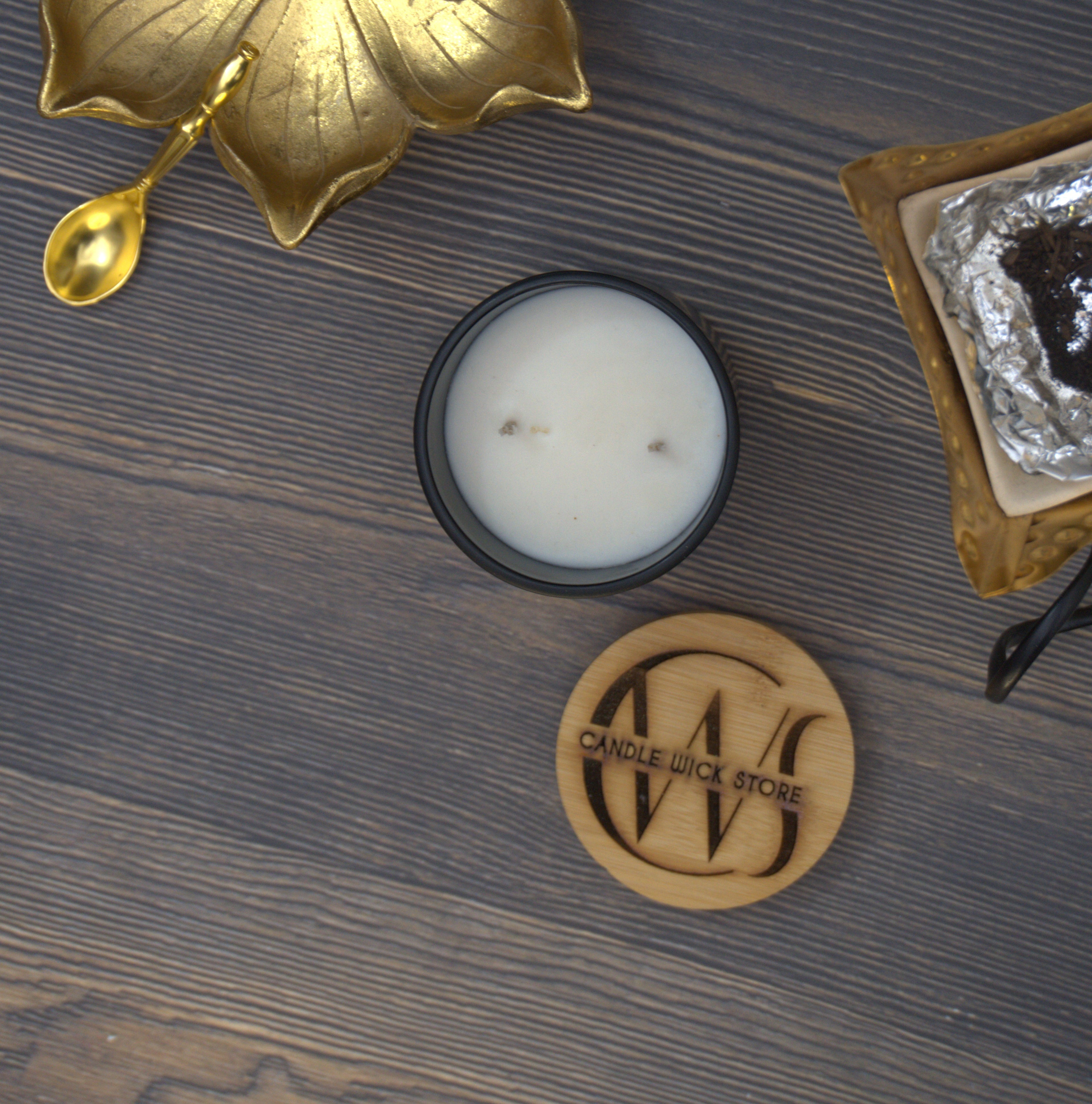 Candle Wick Store Istanbul Candle with Golden Bakhoor Scent ingredients