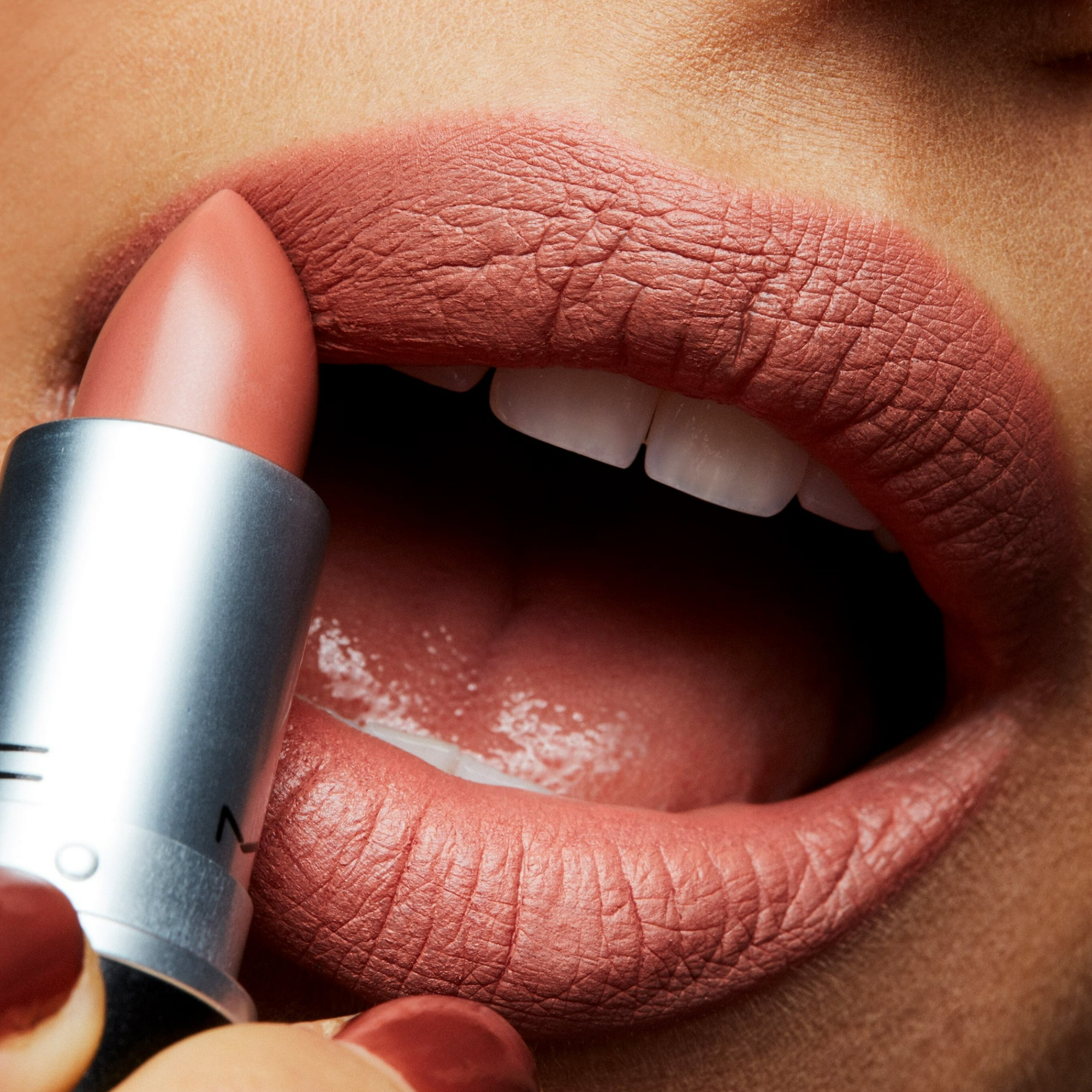 mac matte lipstick 631 yash 3gm price in pakistan