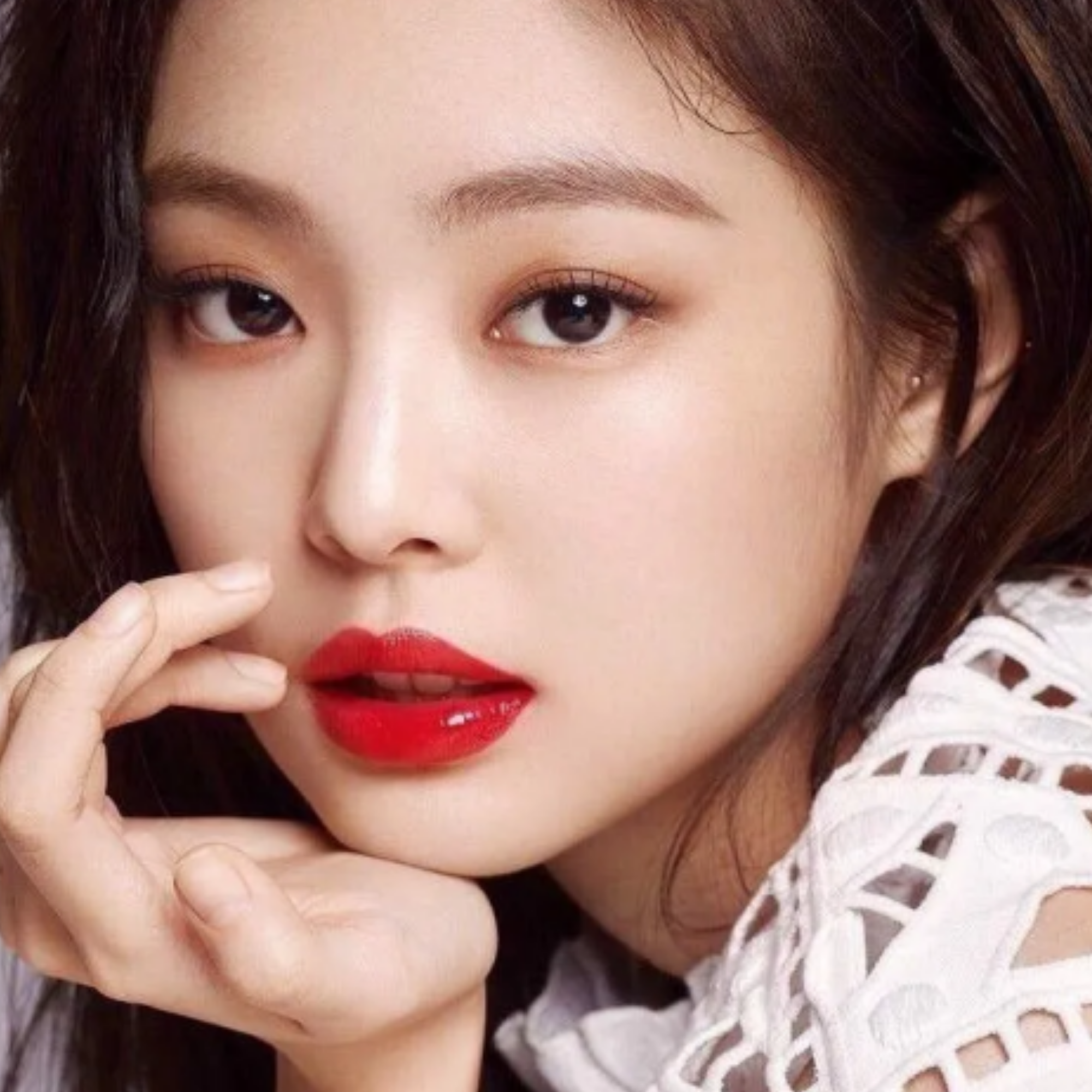 mac satin lipstick 811 mac red 3gm shades