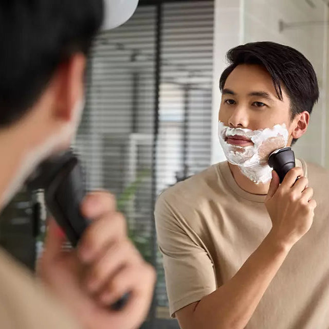 Philips Shaver Series 1000 Electric Shaver S1103 02