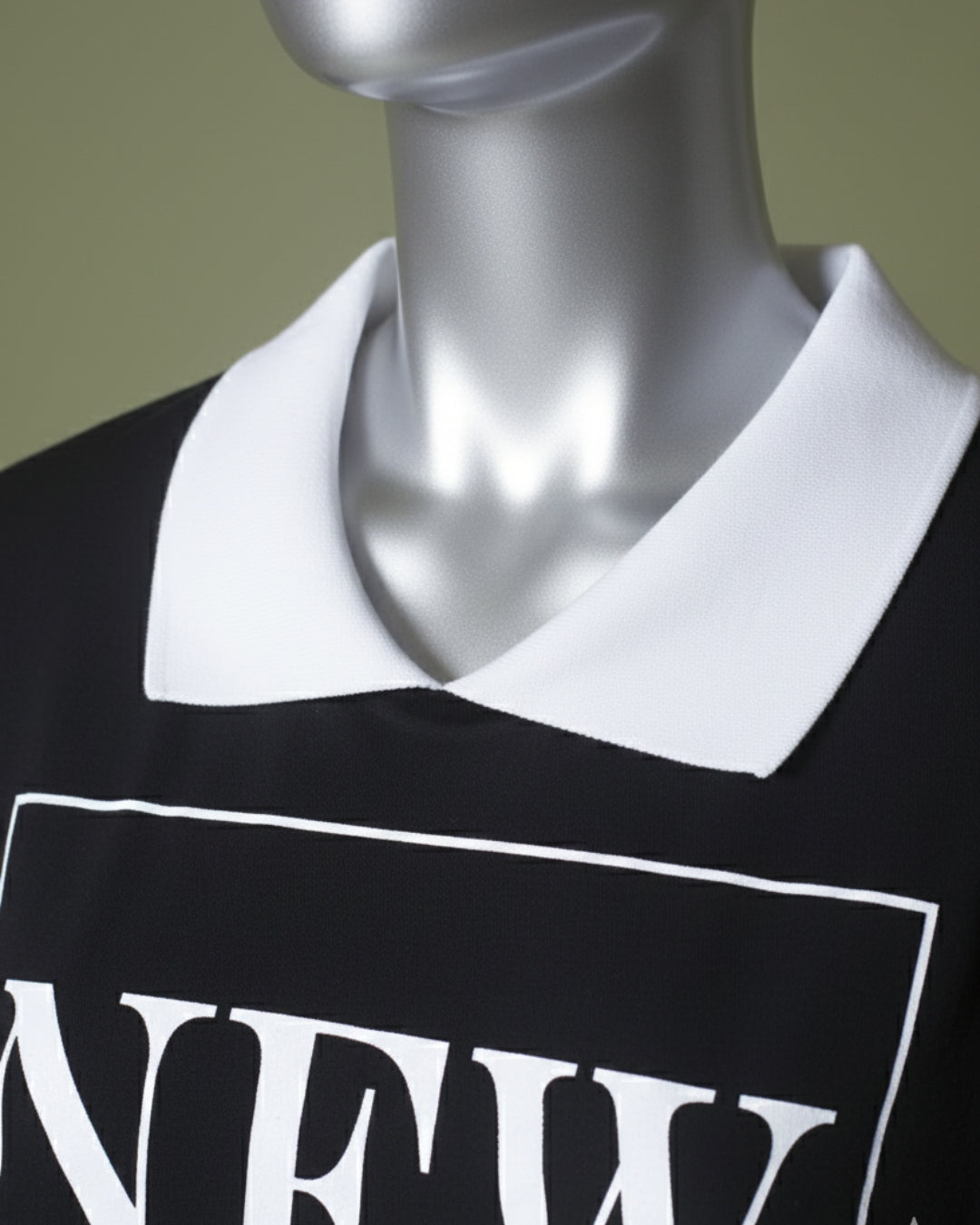 Loom Pakistan New York Crop Top Black