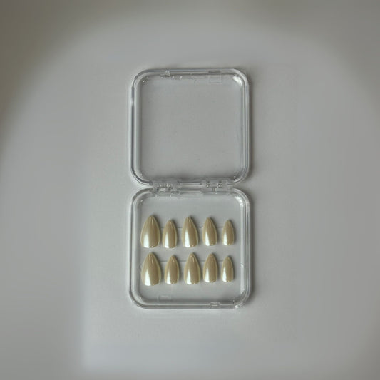 Pearl Glow Nail Set