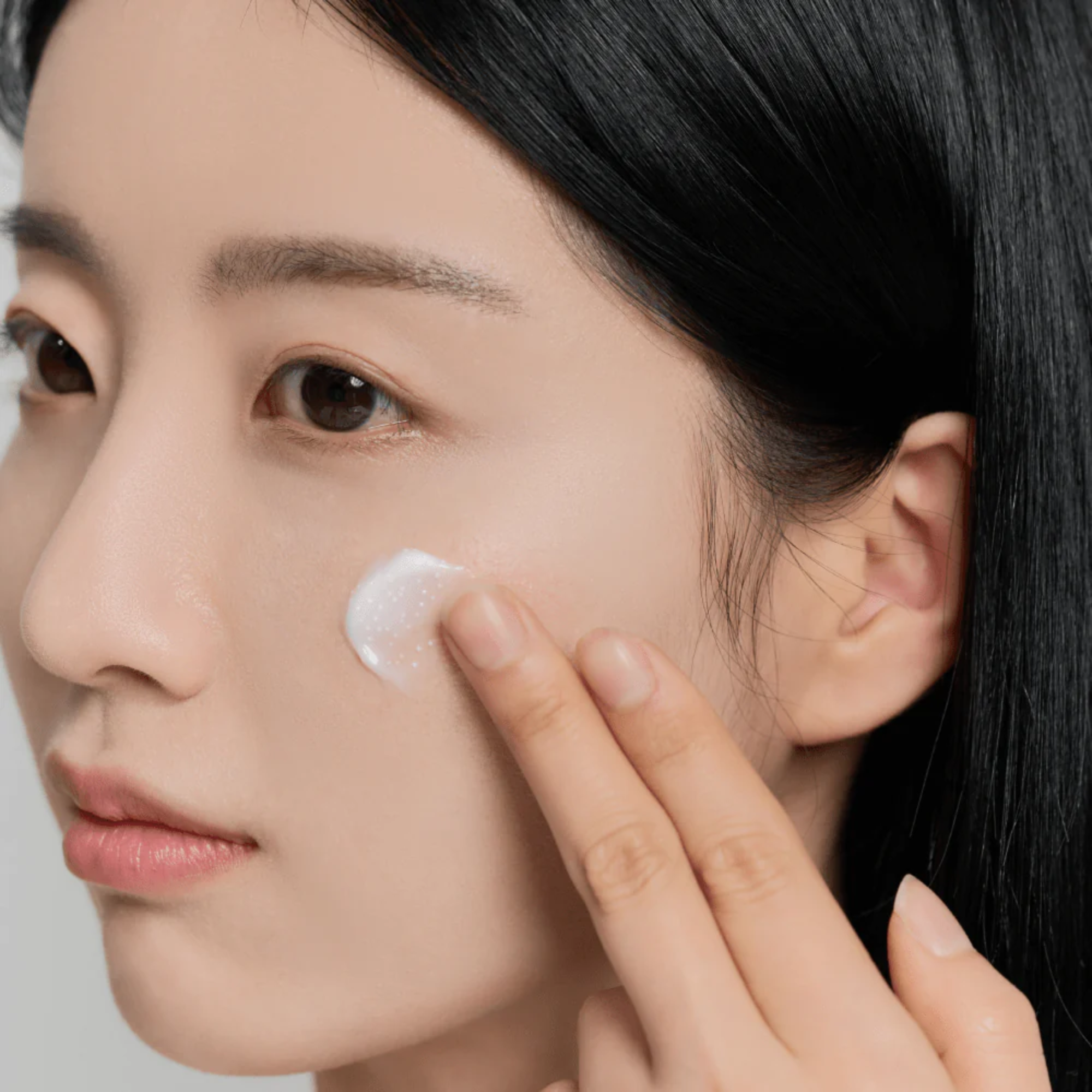 skin1004 madagascar centella air-fit sunscreen review
