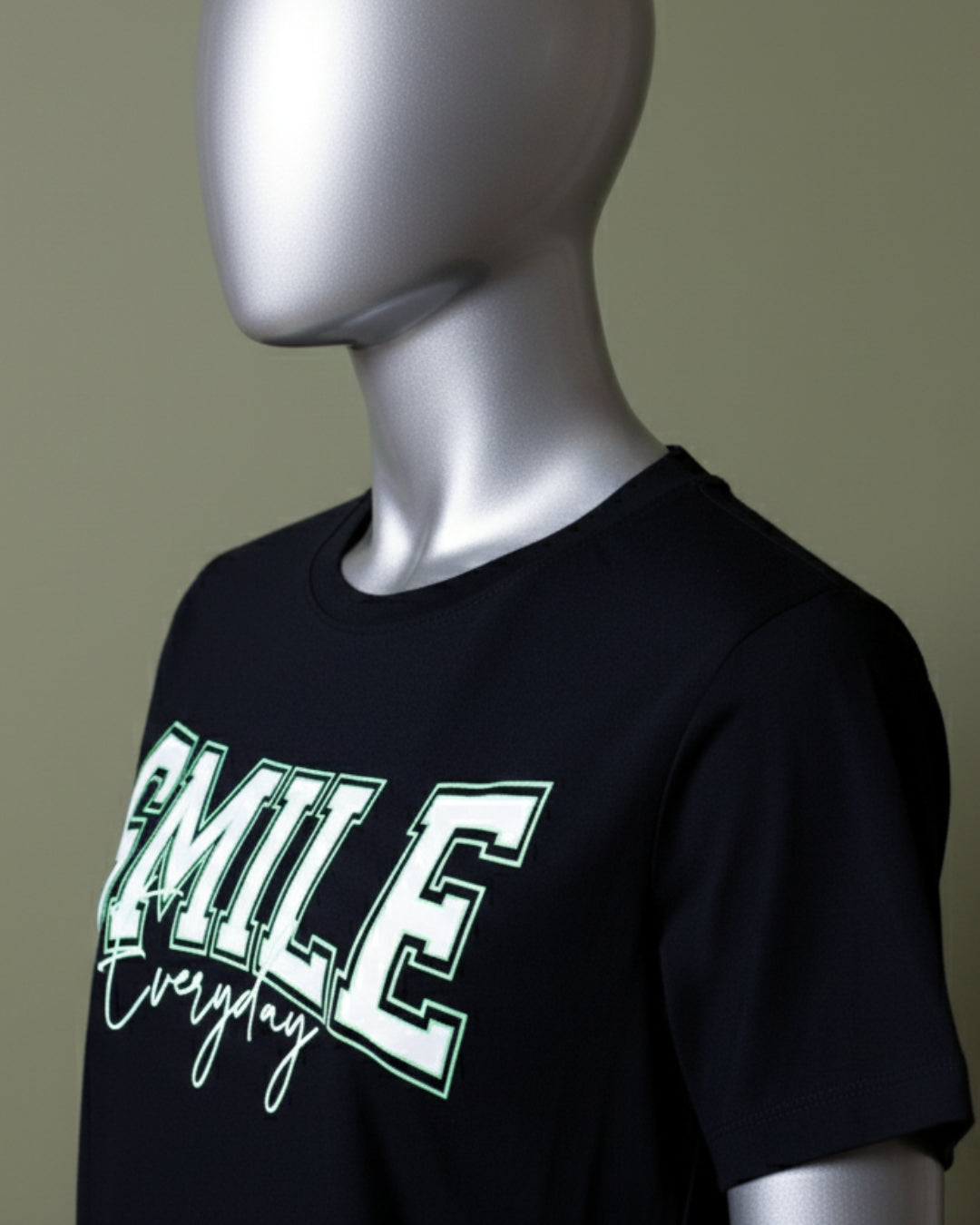 Loom Pakistan Smile Crop Top Black