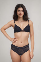 BLS Eartha Wired And Paded Lace Bra Set Black