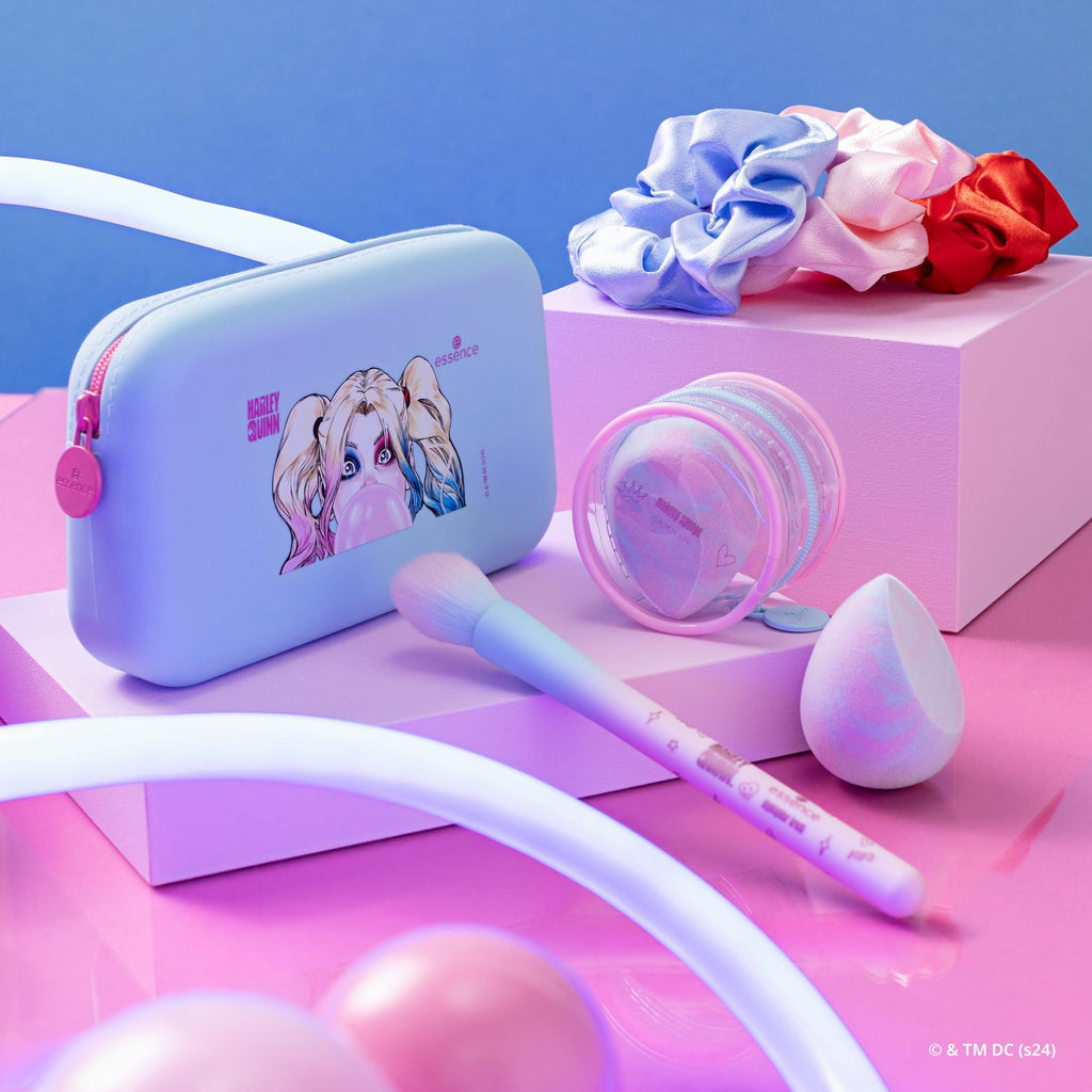 Essence Harley Quinn Highlighter Brush 1 Piece