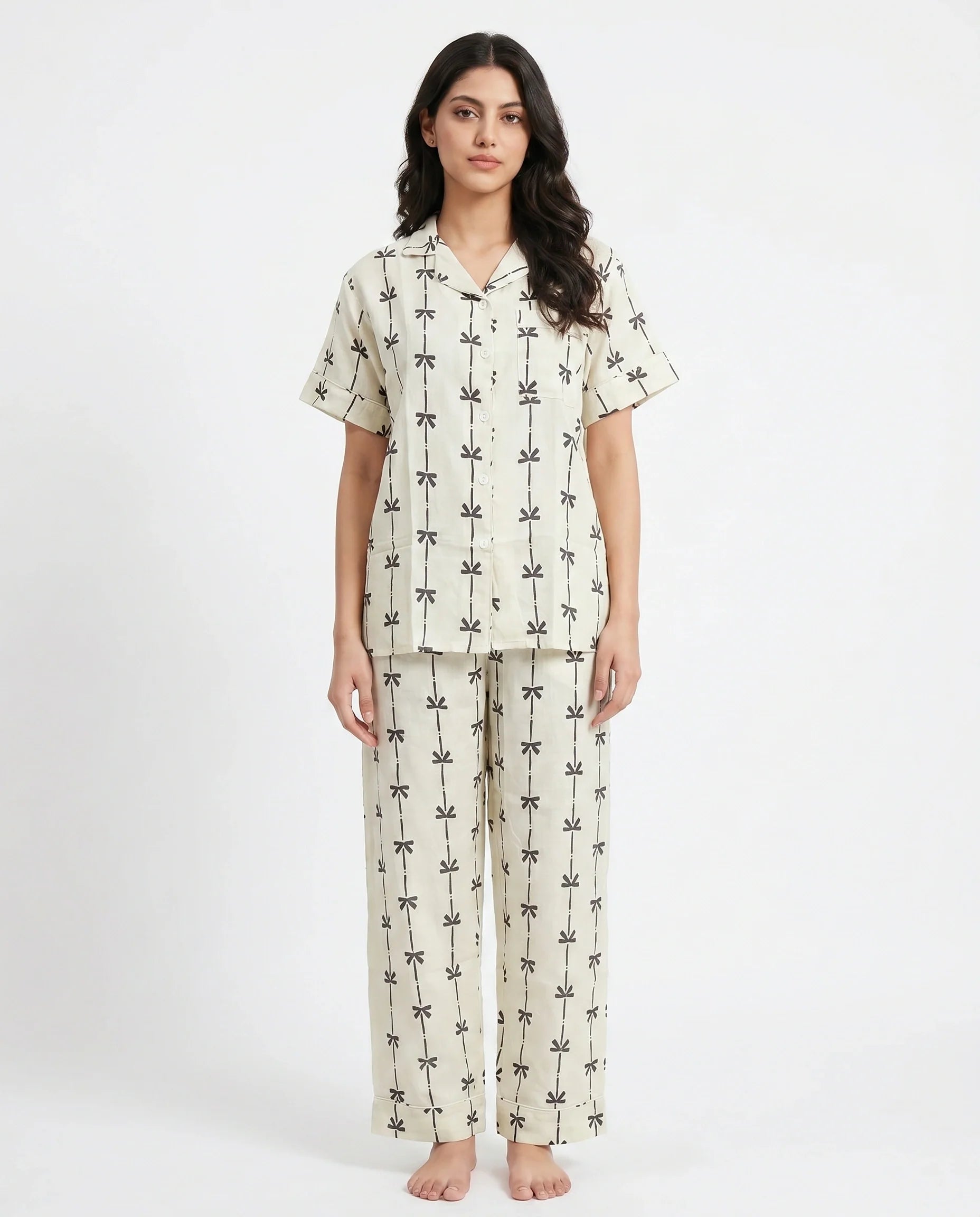 Sajiero Linen Pajama Suit Sketched Bow