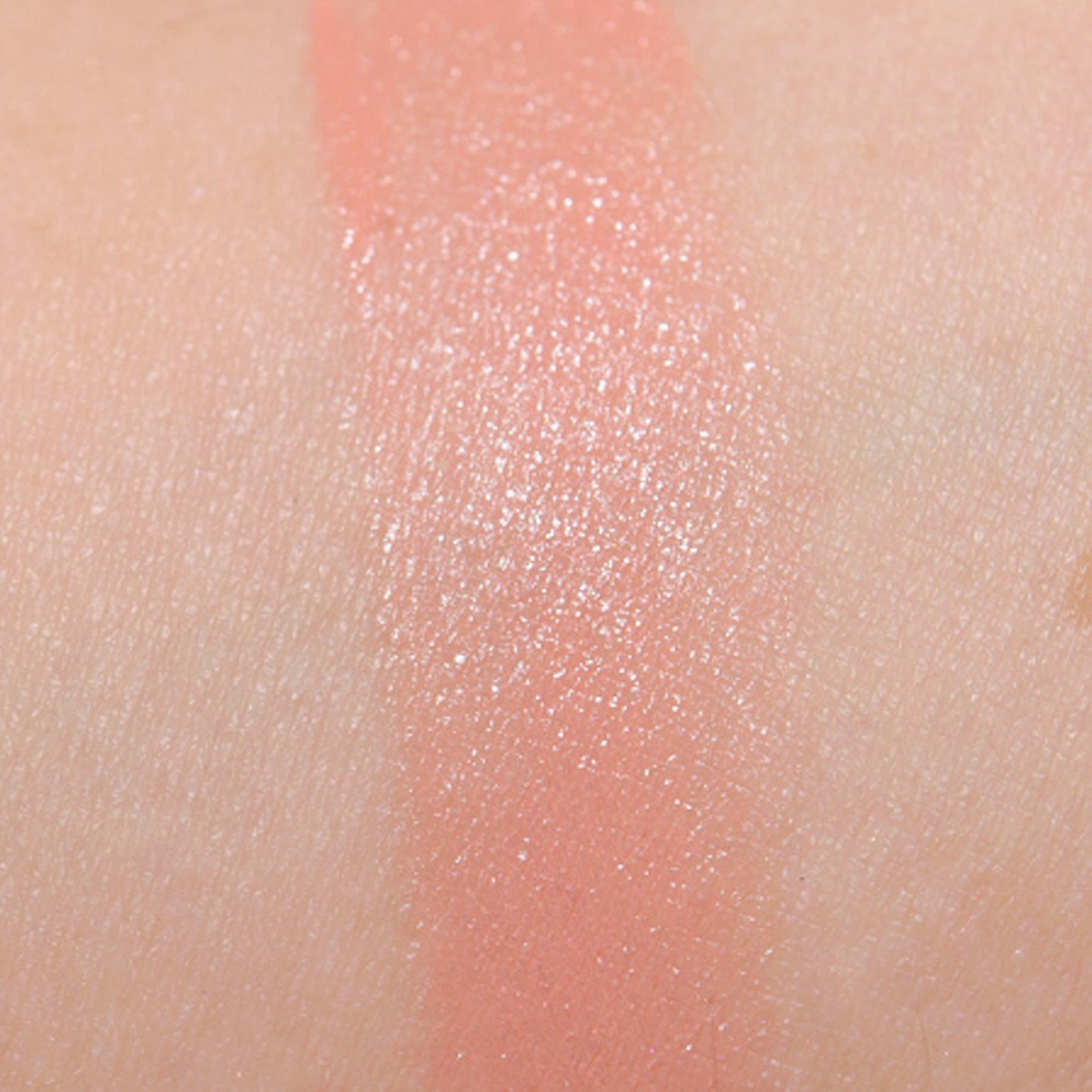 Mac Amplified Crème Lipstick Love Happens 1.7gm