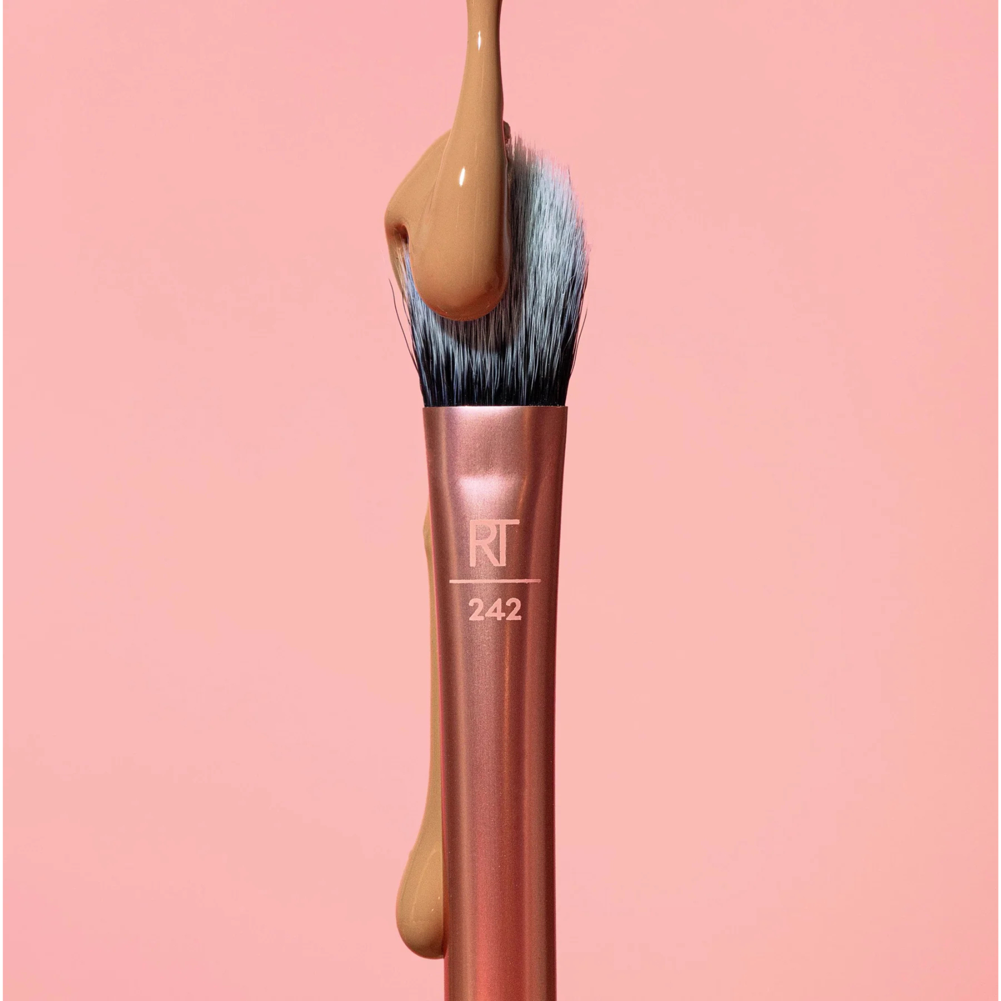 Real Techniques Brightening Concealer Makeup Brush how to use