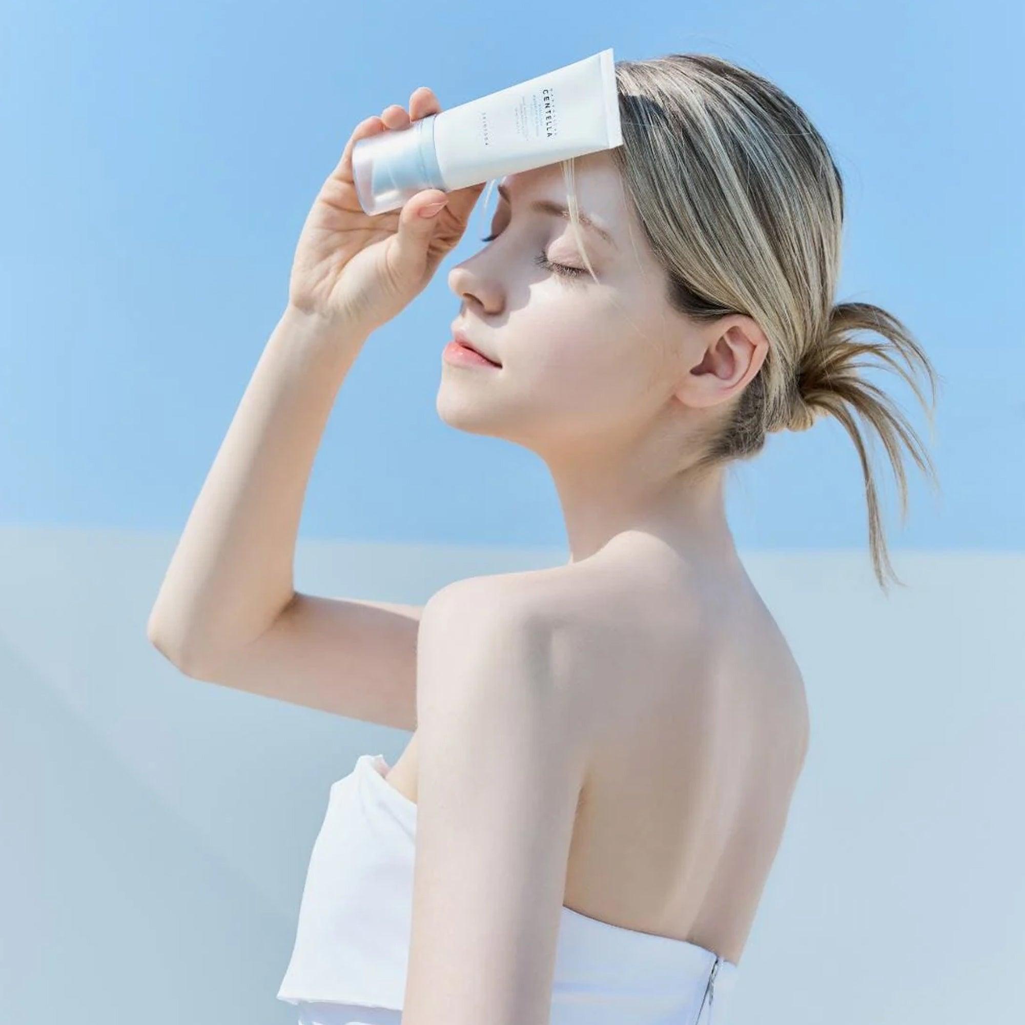 SKIN1004 Madagascar Centella Hyalu-Cica Water-Fit Sun Serum SPF50+ PA++++ 50ml - TheSkinFit