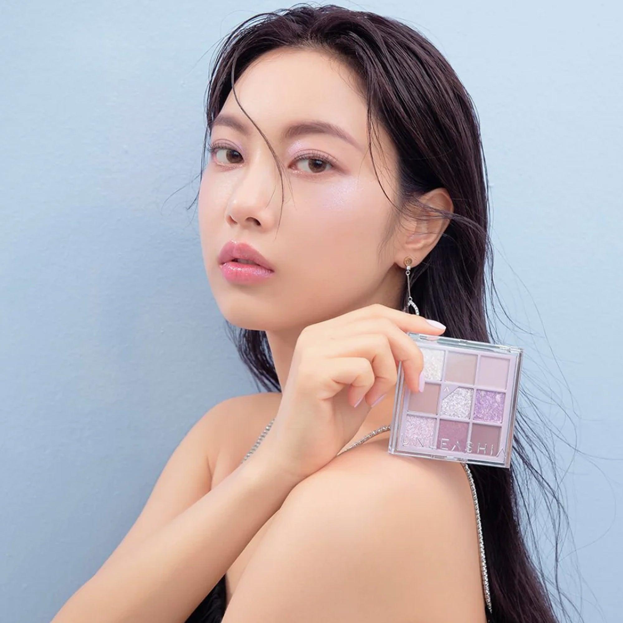 Unleashia Glitterpedia Eyeshadow Palette No.4 All of Lavender Fog 6.2gm - TheSkinFit
