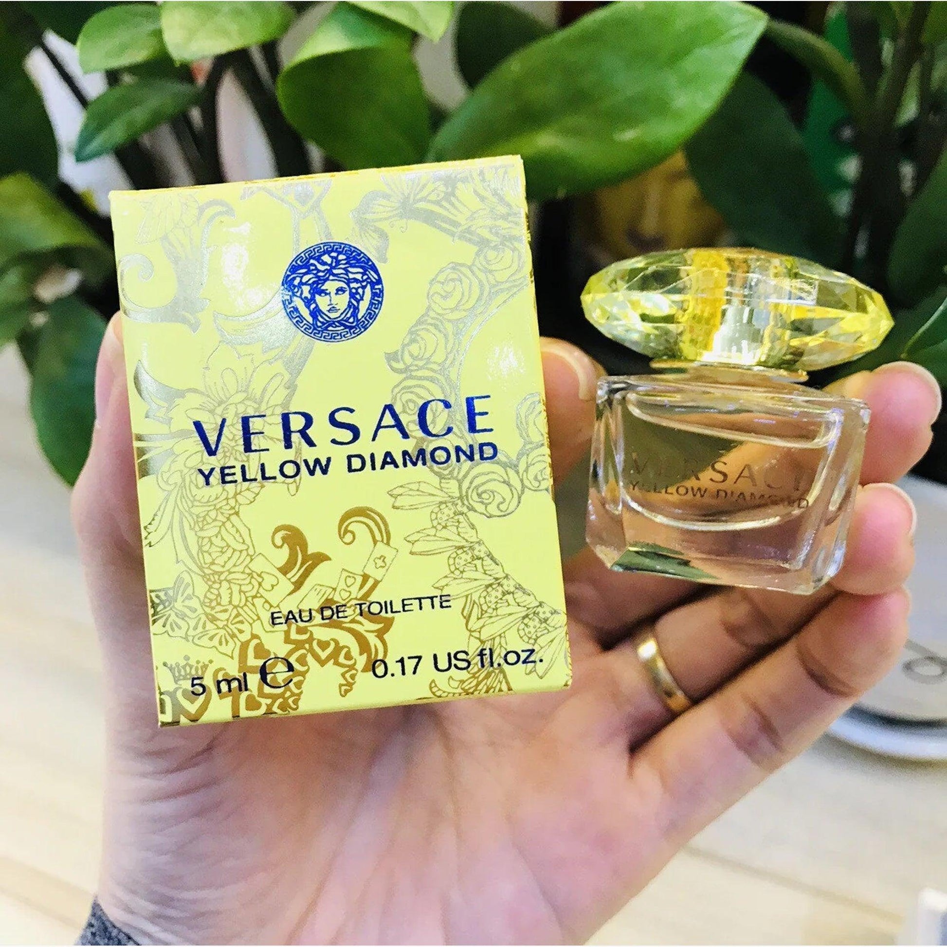 Versace Yellow Diamond Eau De Toilette 5ml - TheSkinFit